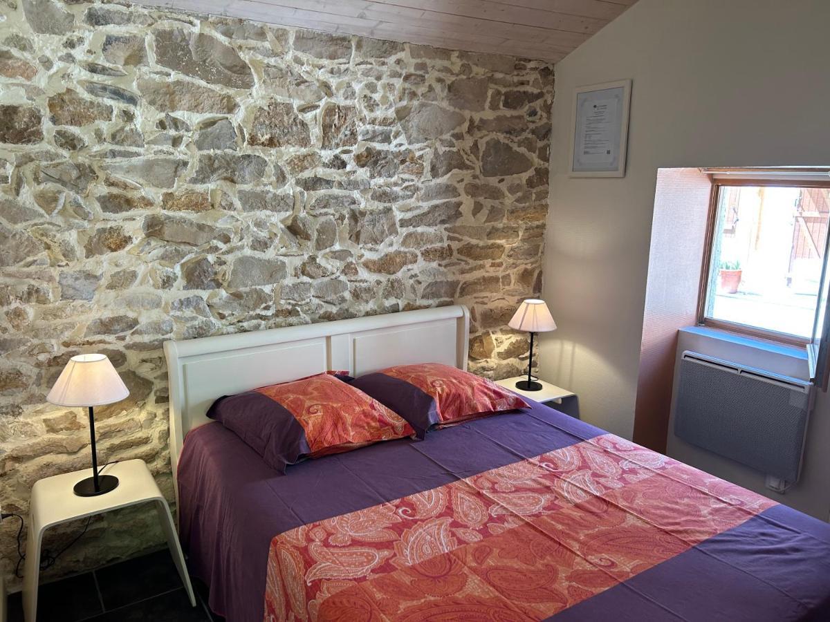 La Forestière Gite Le Pigeonnier Monclar-de-Quercy Extérieur photo